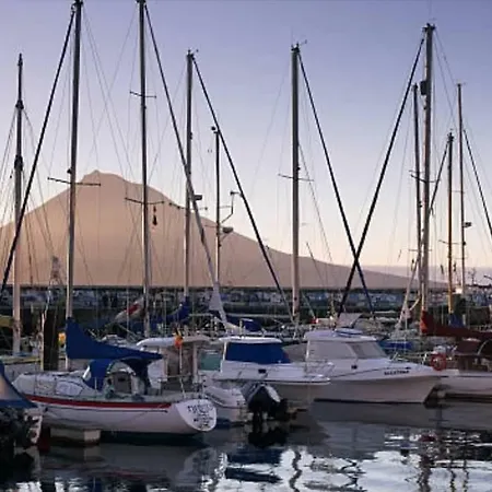 Casa Do Relógio * Horta (Azores)